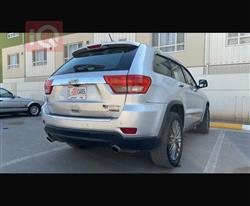 جیپ گراند شیرۆکی